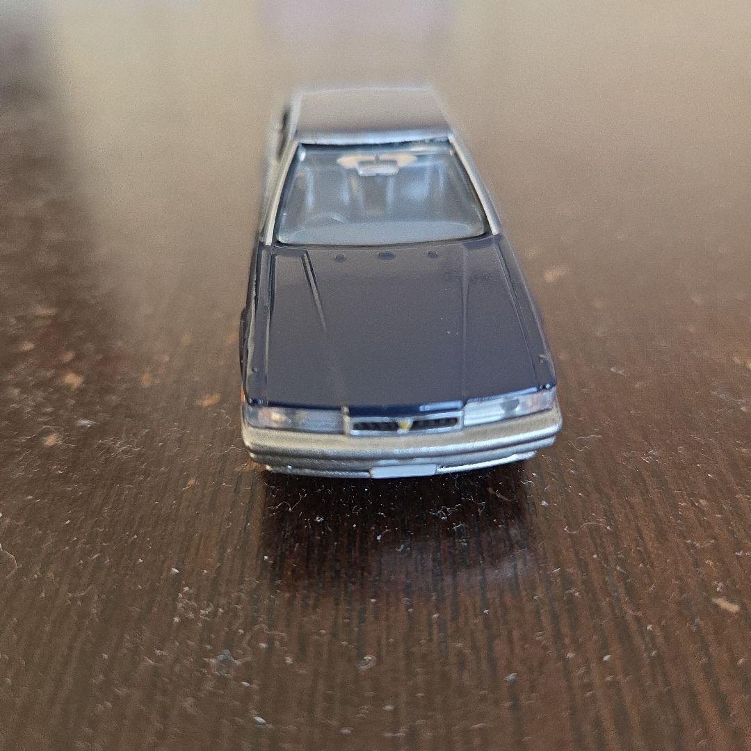 トミカ プレミアム 日産 レパード