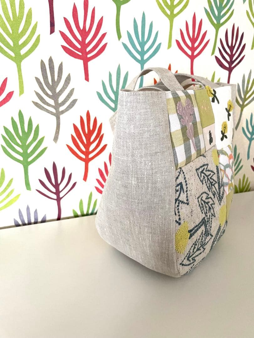 ミナペルホネン　ハンドメイド　パッチワークのマチつきトートバッグ　Mサイズ