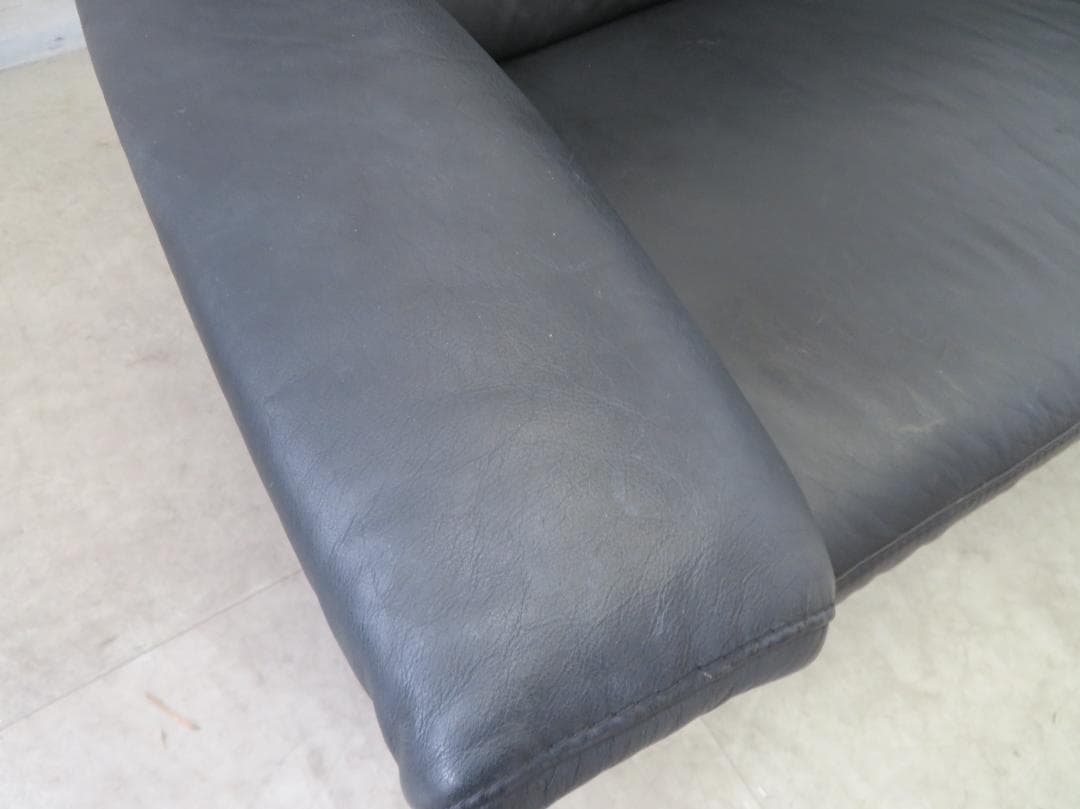 総革■IDC大塚家具■ドイツ■ヒモラ■ベルク■3人掛けソファ■27.8万円■