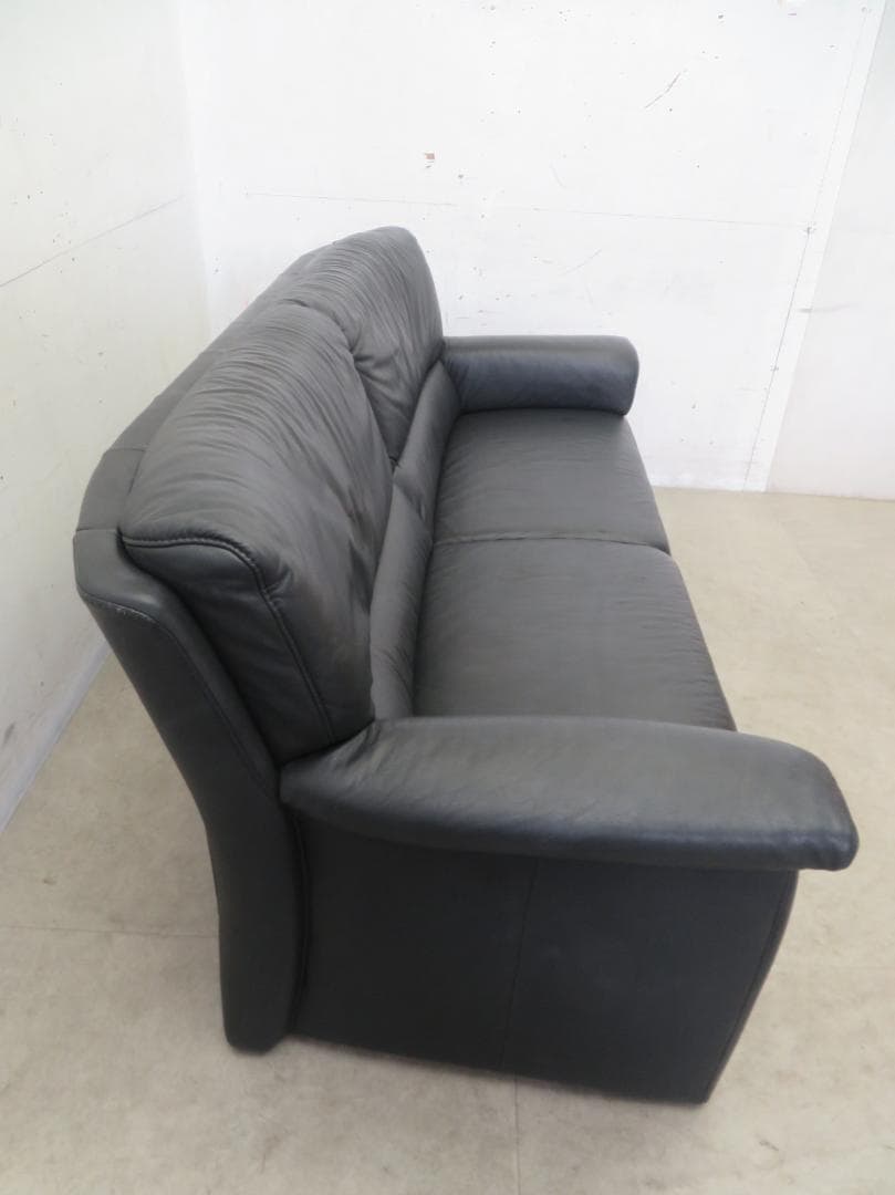 総革■IDC大塚家具■ドイツ■ヒモラ■ベルク■3人掛けソファ■27.8万円■