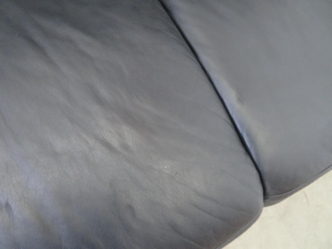 総革■IDC大塚家具■ドイツ■ヒモラ■ベルク■3人掛けソファ■27.8万円■