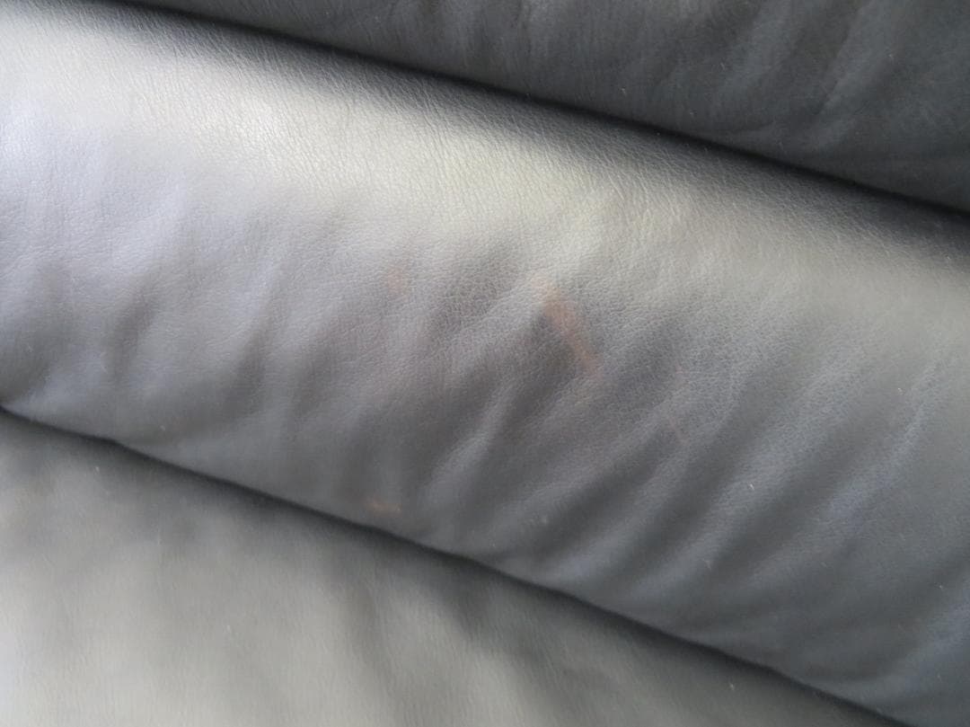 総革■IDC大塚家具■ドイツ■ヒモラ■ベルク■3人掛けソファ■27.8万円■