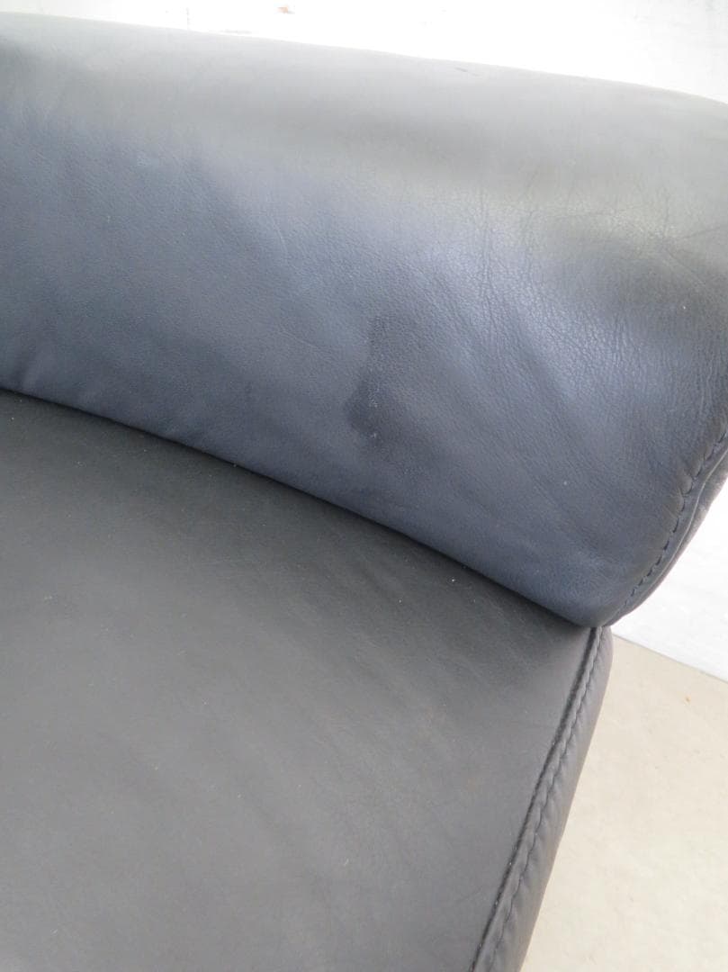 総革■IDC大塚家具■ドイツ■ヒモラ■ベルク■3人掛けソファ■27.8万円■