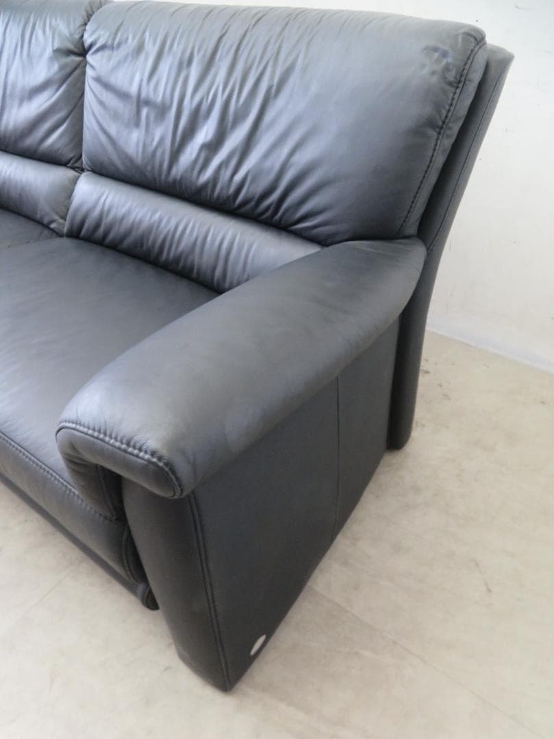 総革■IDC大塚家具■ドイツ■ヒモラ■ベルク■3人掛けソファ■27.8万円■