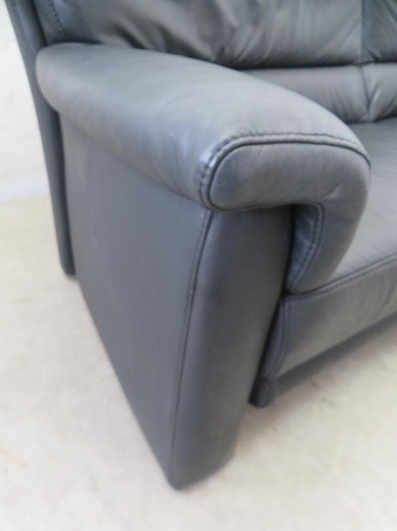 総革■IDC大塚家具■ドイツ■ヒモラ■ベルク■3人掛けソファ■27.8万円■