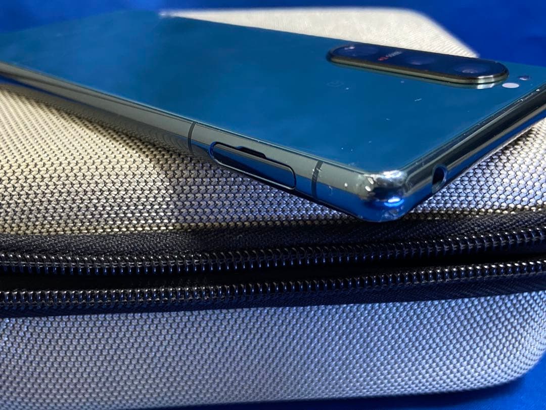 【液晶美品/初期化済】Xperia 5 III SO-53B （背面割れ）