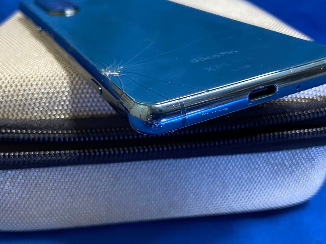 【液晶美品/初期化済】Xperia 5 III SO-53B （背面割れ）