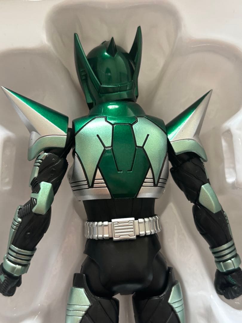 真骨彫製法　フィギュアーツ　仮面ライダーキックホッパー
