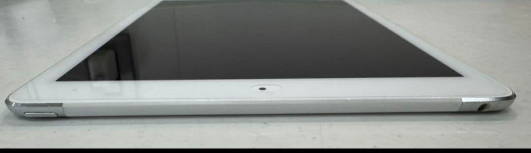 Apple iPad AirZ Wi-Fi+celluarタブレット64GB