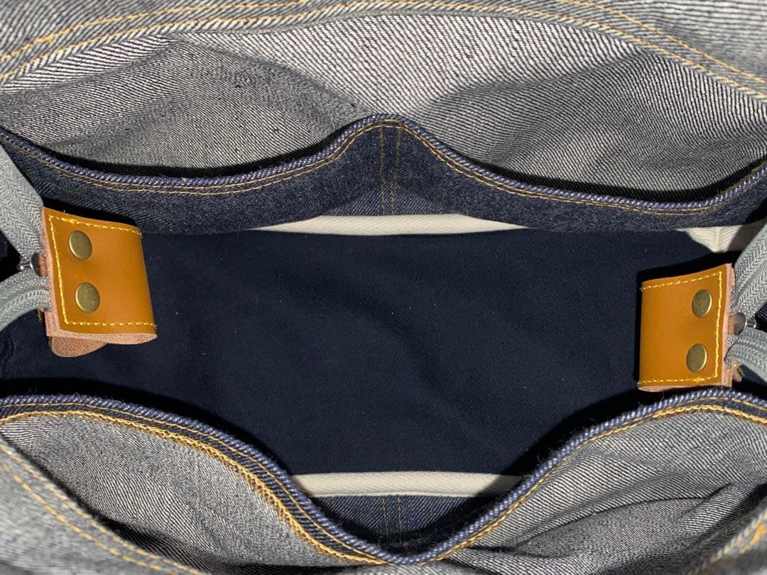 ハンドメイド☆岡山デニム&ワッペン☆パグ☆4wayあおりバッグ