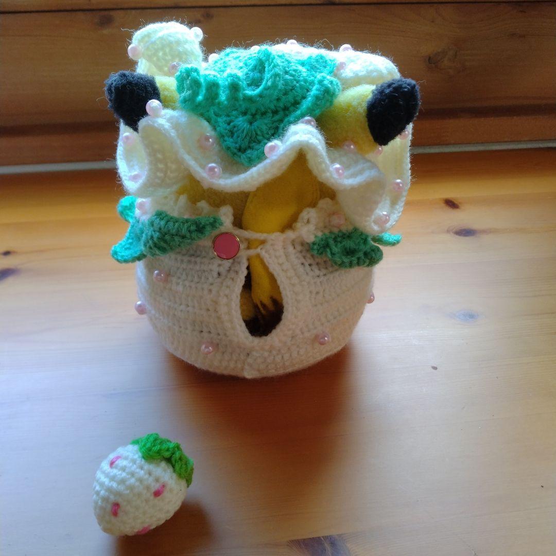 ピカチュウ 白いちごのお洋服いちご付きハンドメイド