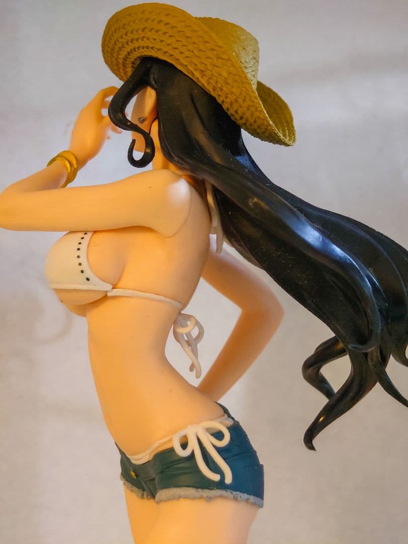 ニコ・ロビン 峰不二子GROOVY BABY SHOT フィギュア