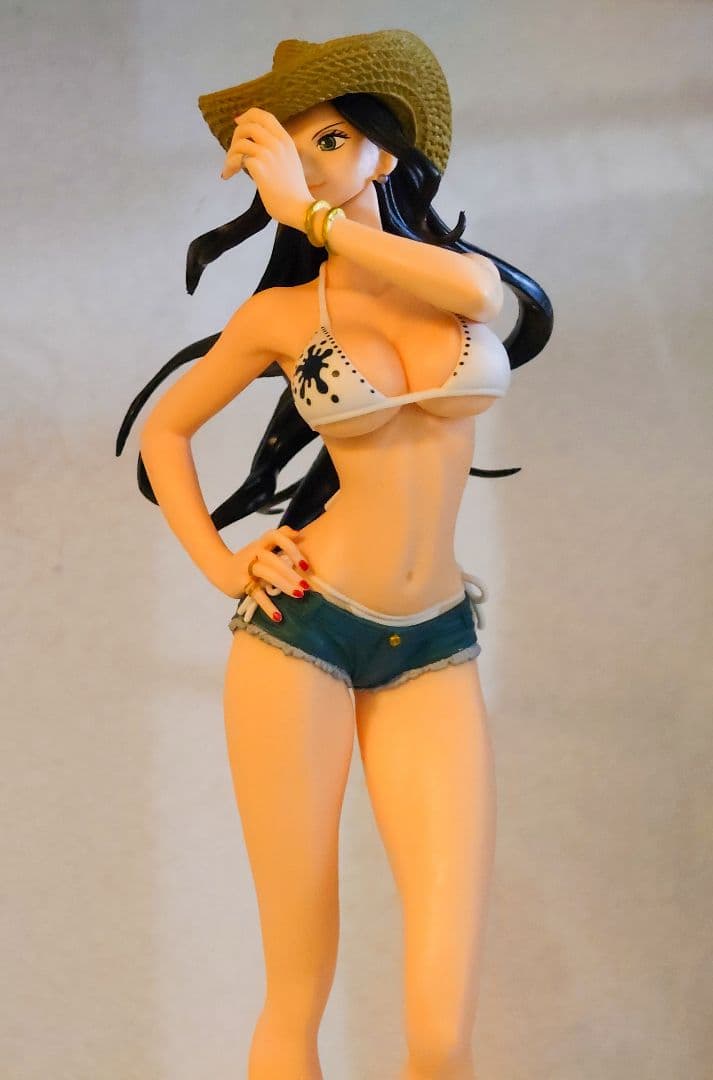 ニコ・ロビン 峰不二子GROOVY BABY SHOT フィギュア