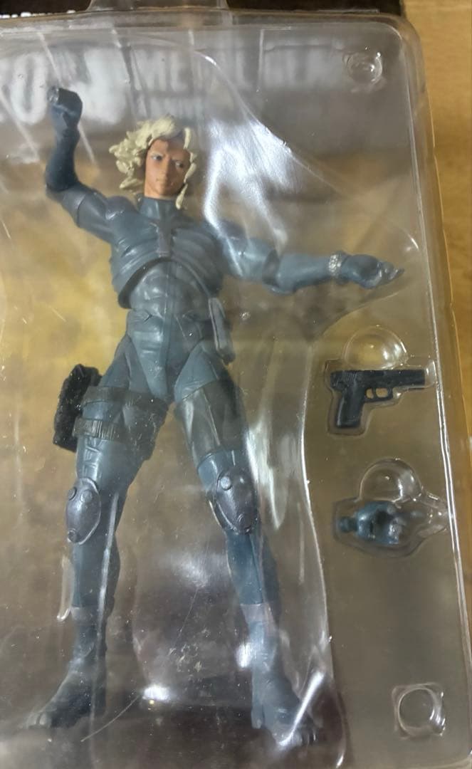 メタルギア　フィギュア　メディコム 雷電　MGS LGEAR