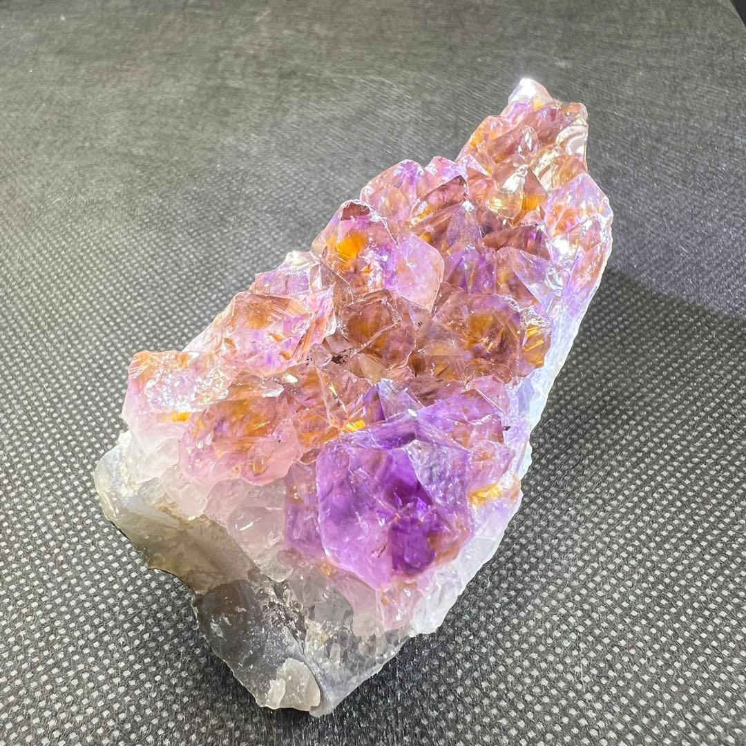 ブラジル産　ゲーサイト共生　アメジストエレスチャル