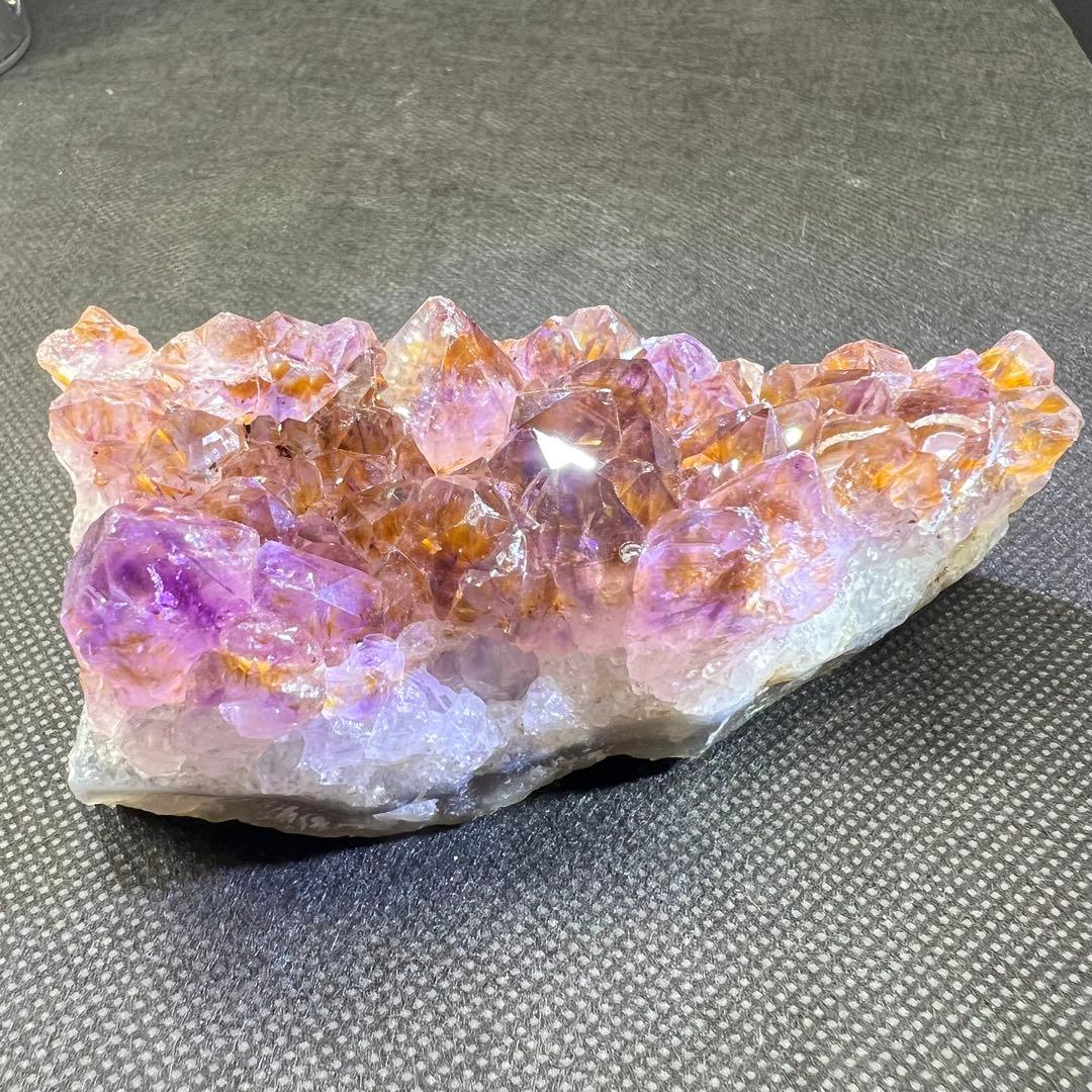 ブラジル産　ゲーサイト共生　アメジストエレスチャル