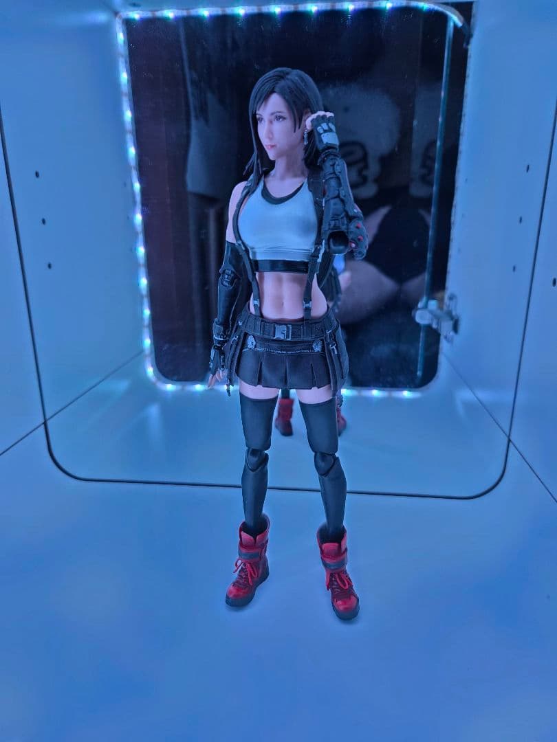 ファイナルファンタジー7リメイク　プレイアーツ改　ティファ・ロックハート　再販版