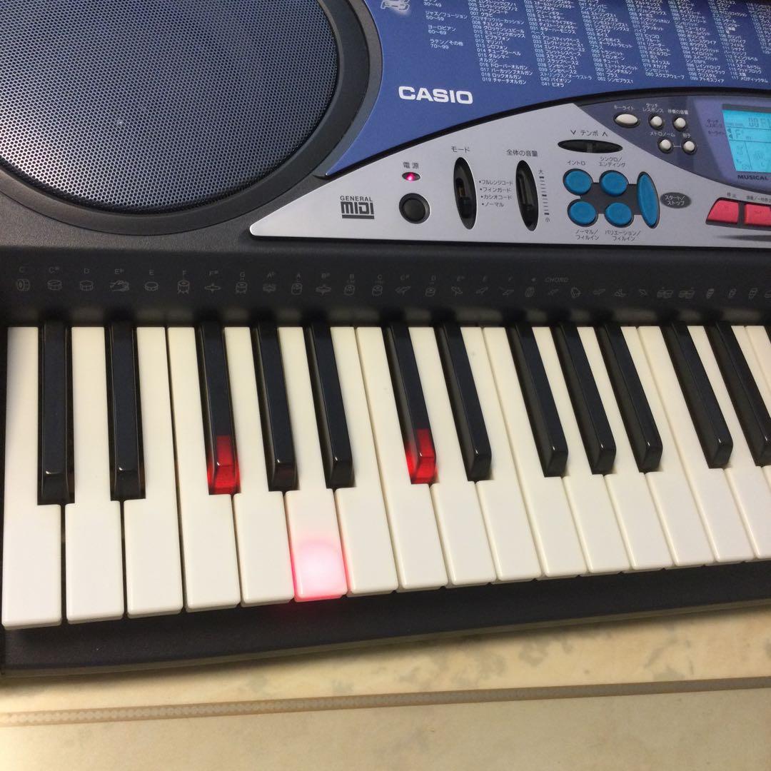 CASIO カシオ　光ナビゲーション　電子キーボード 61鍵　ピアノ自動伴奏