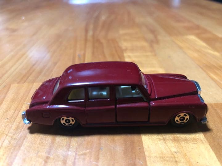 青箱日本製トミカ ロールスロイス ファンタムV I