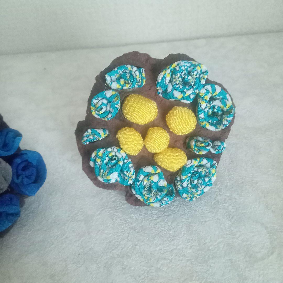 ハスの花托　ハスの実ちりめん細工