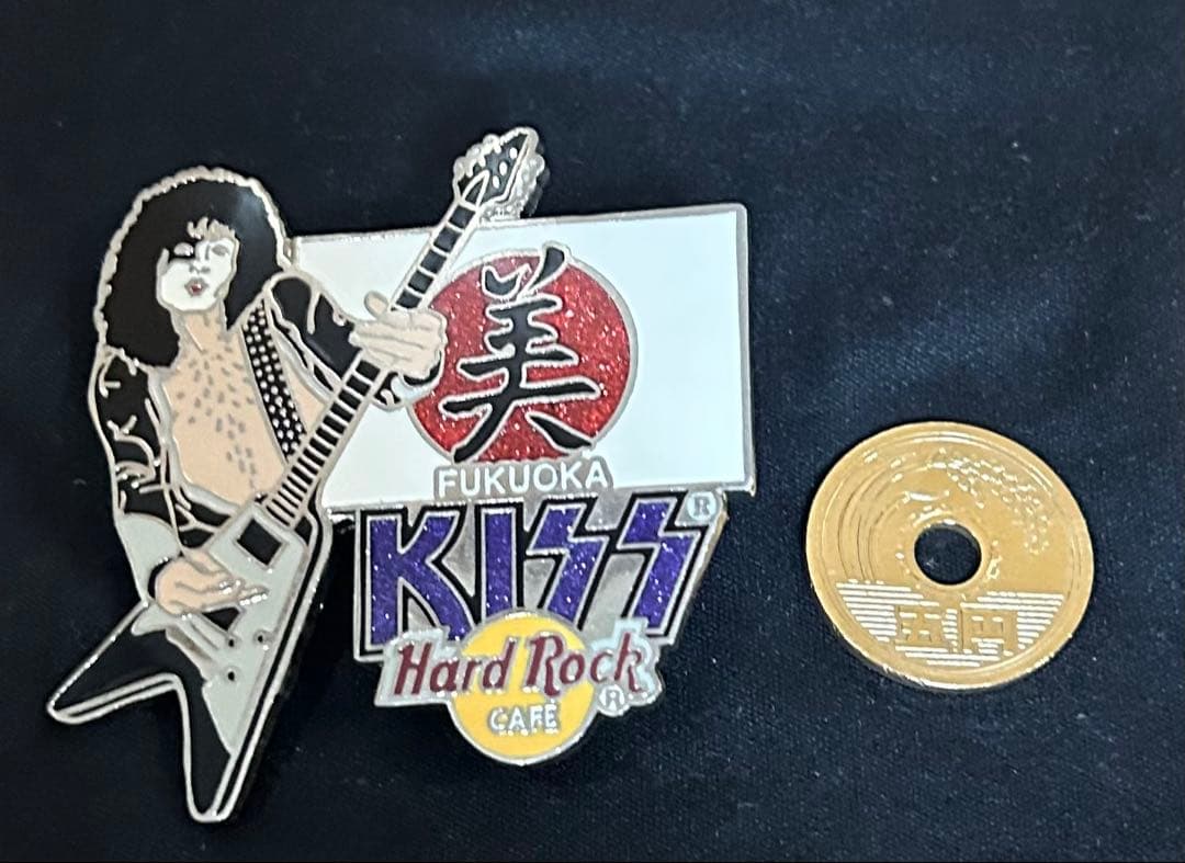 【未使用品】KISS ハードロックカフェ福岡 ピンバッジ3個セット