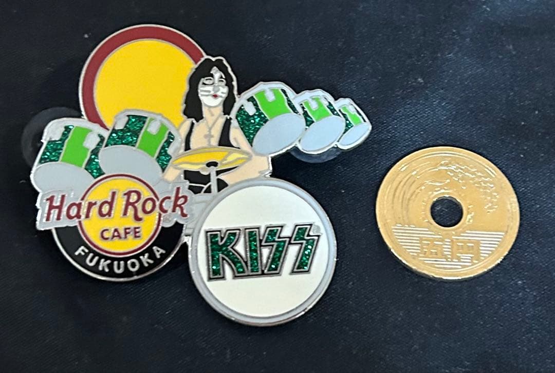 【未使用品】KISS ハードロックカフェ福岡 ピンバッジ3個セット
