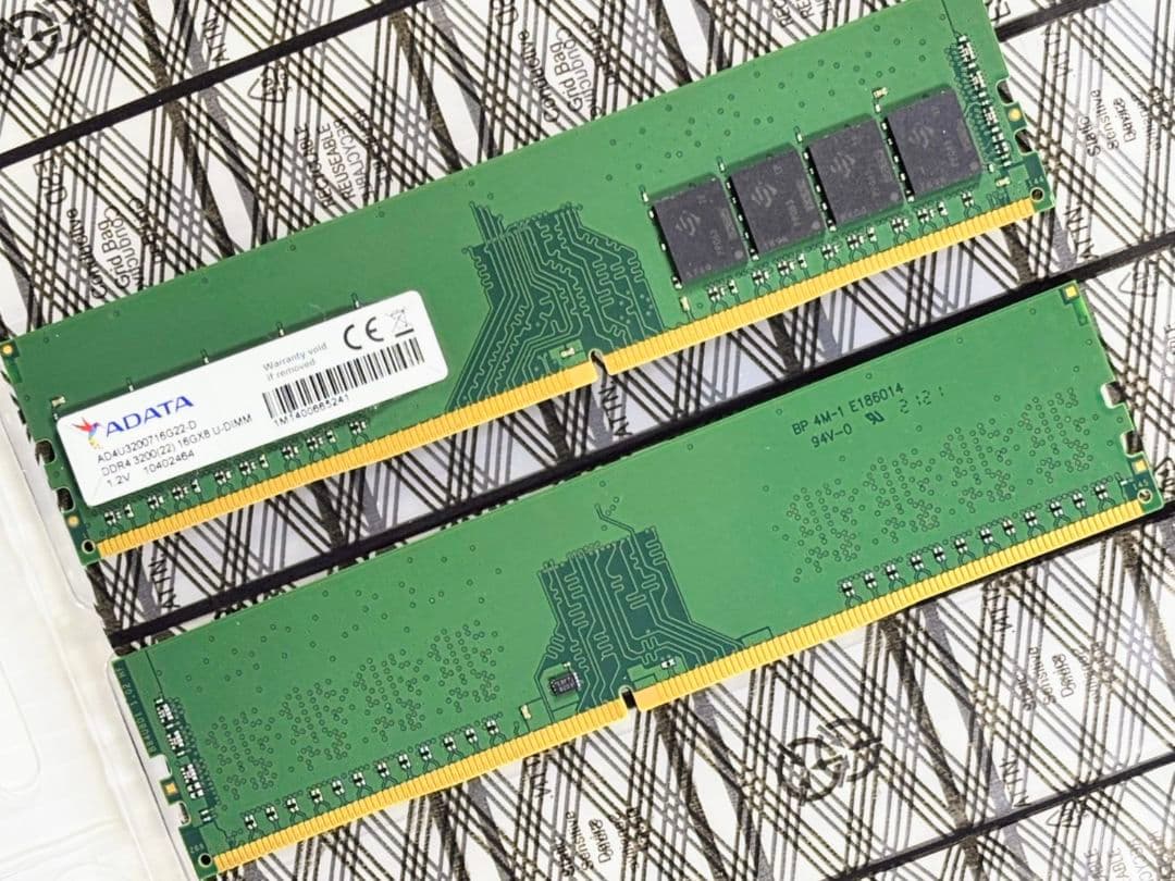 ADATA 32GBメモリ (16GBx2枚) DDR4 3200動作品