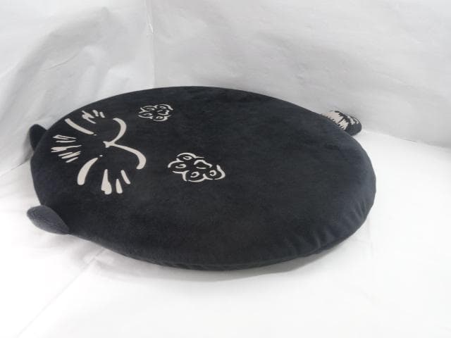 新品　ほっと猫クッション　座布団　耳付き　しっぽ　わちふぃーるど　ダヤン　猫