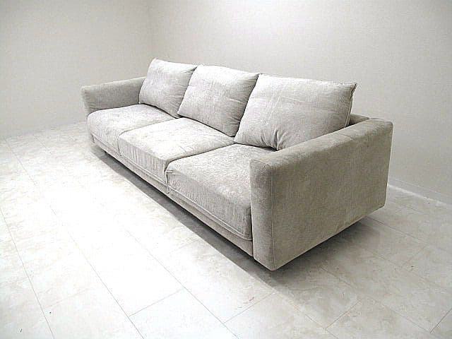 【展示品】リーンロゼ「エンキ」3人掛けソファ フェザークッション 約120万