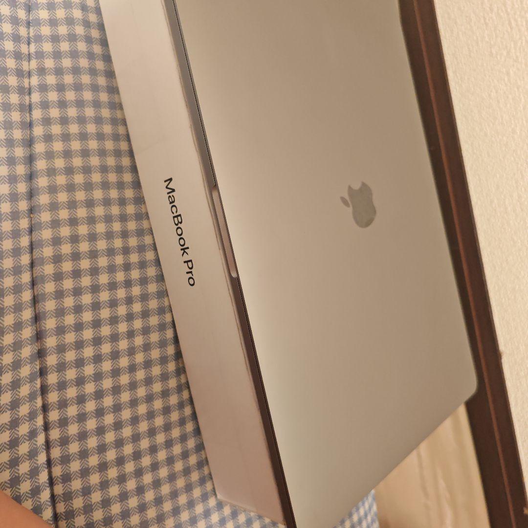 MacBook Pro 2019 16inch 16GB　500GB　i7
