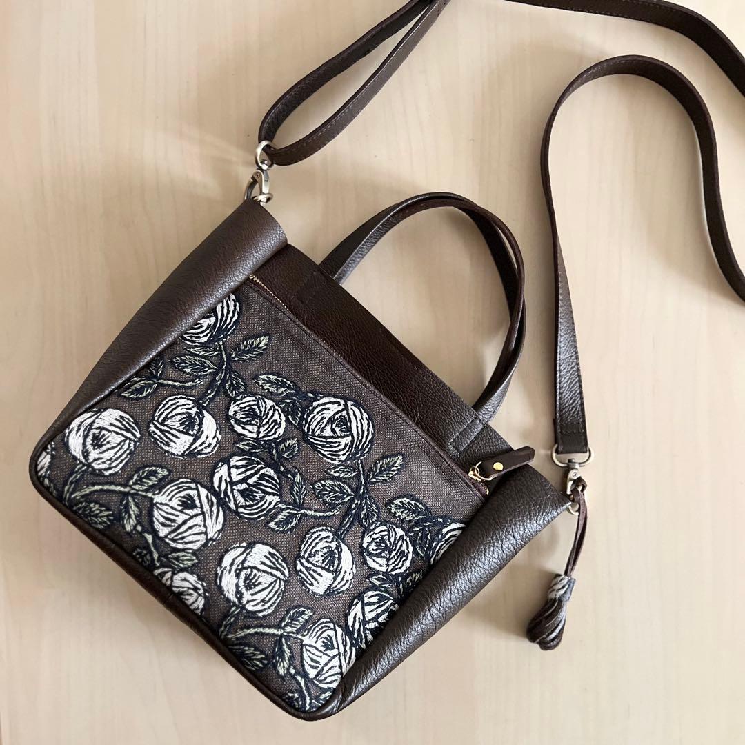 bellyの森様　オーダー用　トート型本革ショルダーバッグ