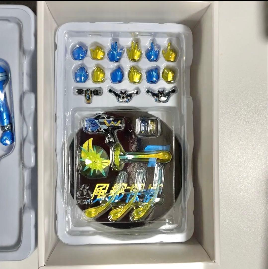 S.H.Figuarts(真骨彫製法)仮面ライダーW ヒートメタル ルナトリガー