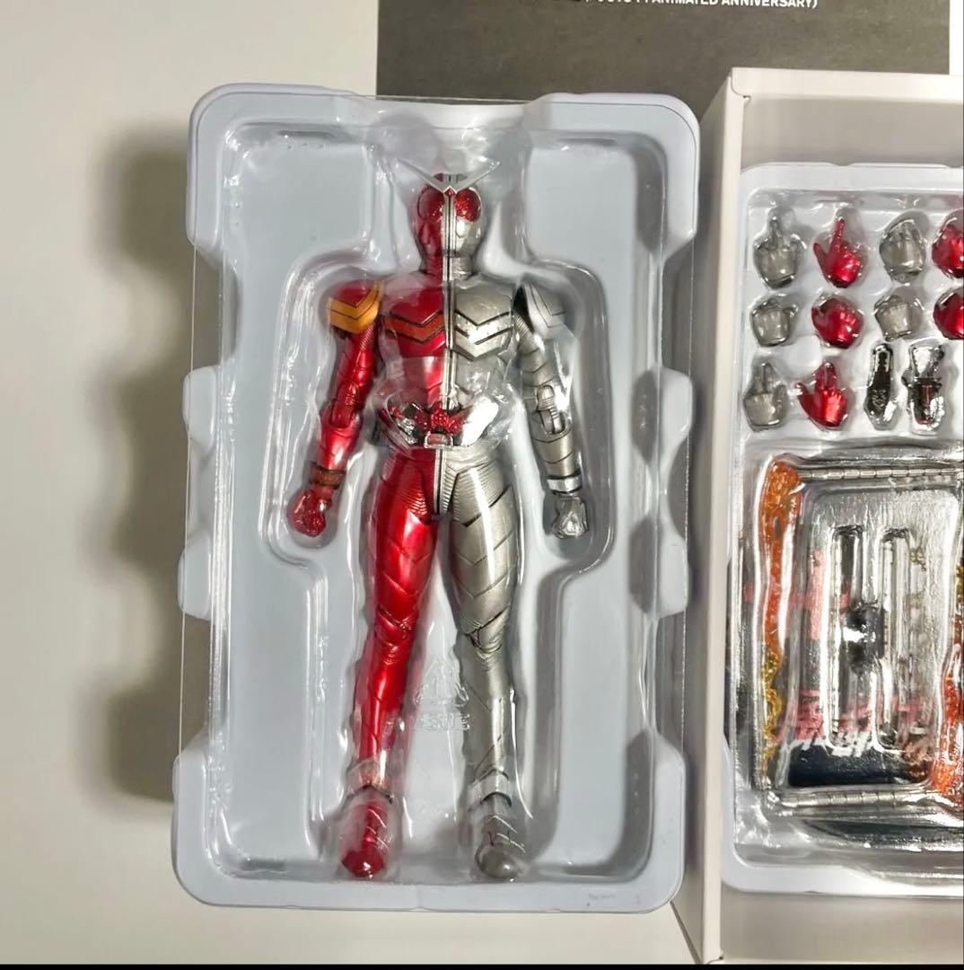 S.H.Figuarts(真骨彫製法)仮面ライダーW ヒートメタル ルナトリガー