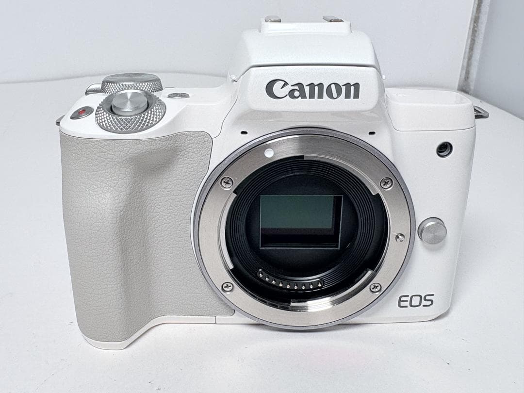 極上品 キヤノン EOS Kiss M ボディ ホワイト
