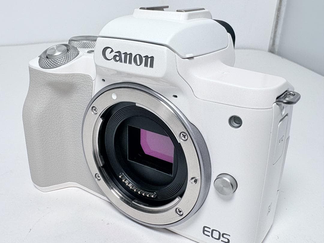 極上品 キヤノン EOS Kiss M ボディ ホワイト