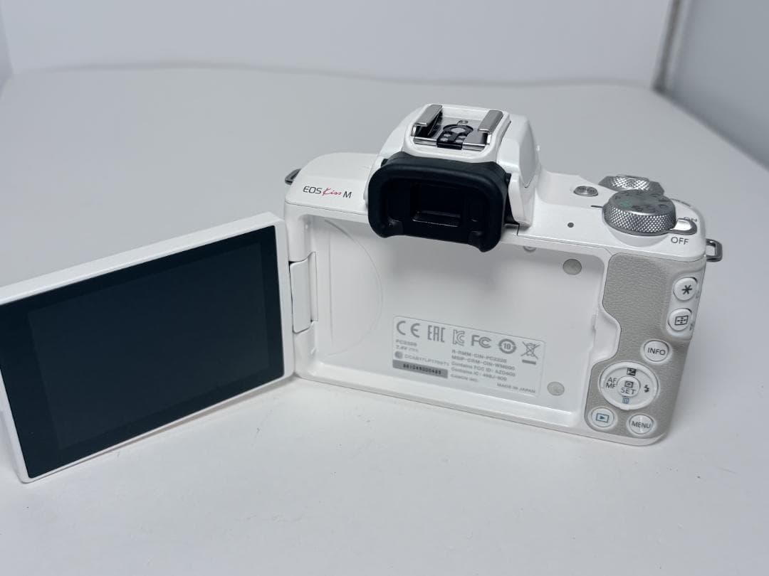 極上品 キヤノン EOS Kiss M ボディ ホワイト