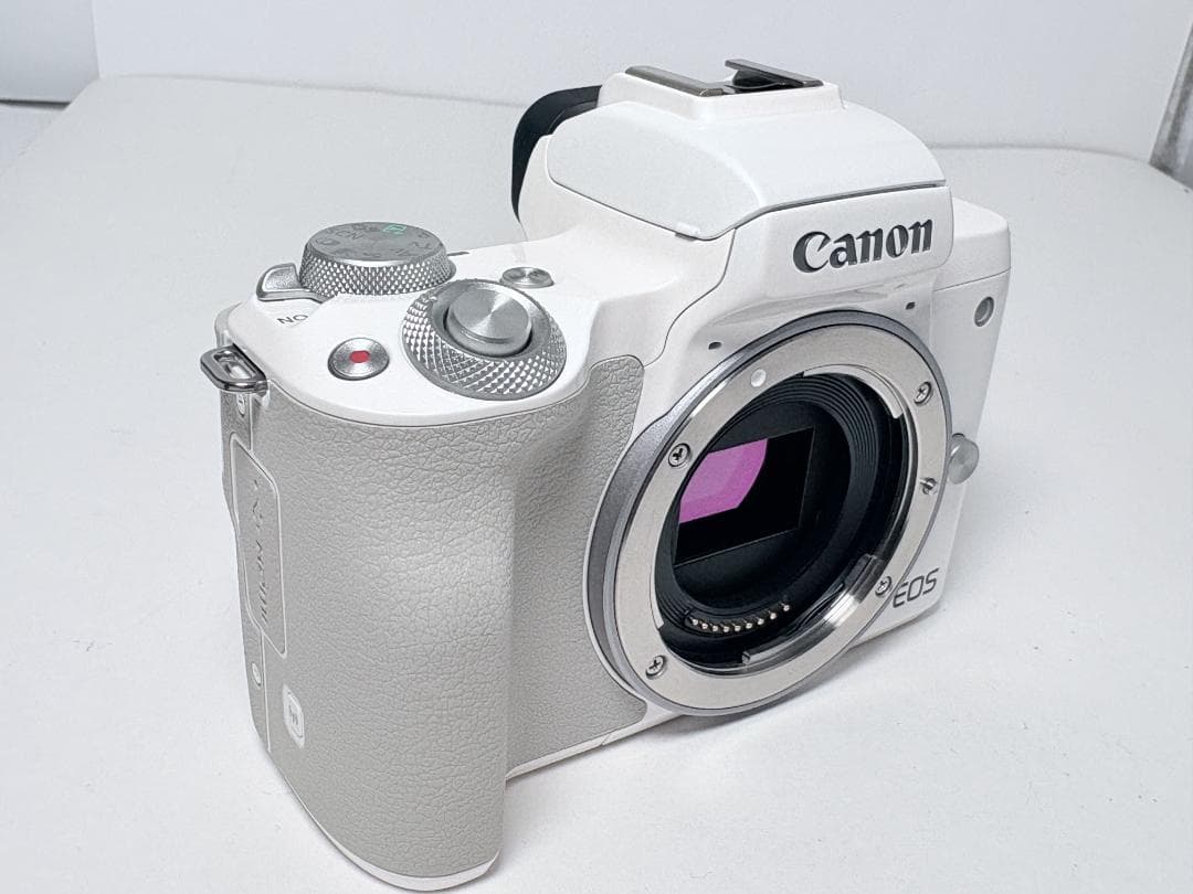極上品 キヤノン EOS Kiss M ボディ ホワイト