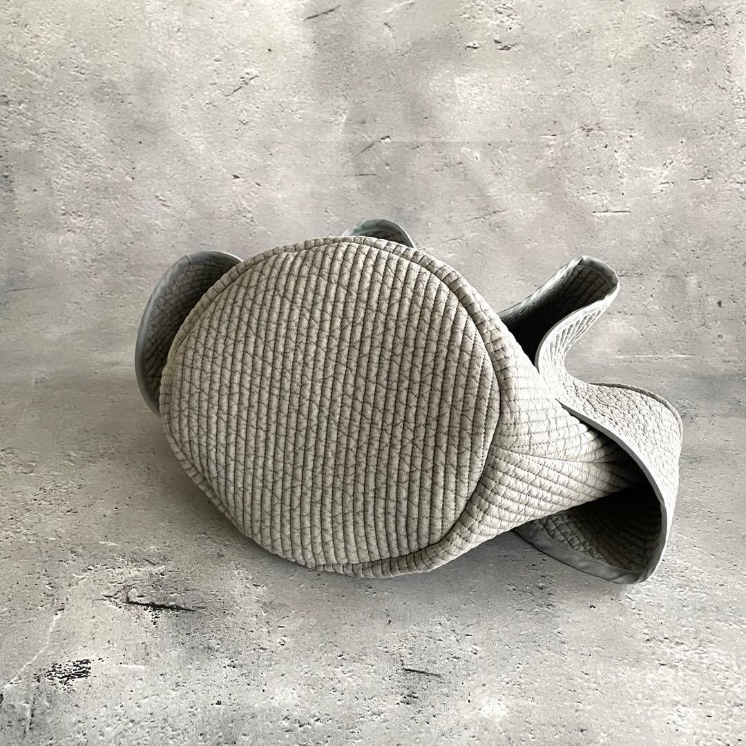 フリル付き丸底マルシェバッグ　ヌビバッグ　裏地付き　グレー　ハンドメイド