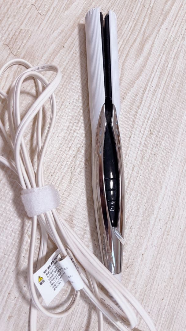 【正規品】リファビューテック　ストレートアイロン　ホワイト