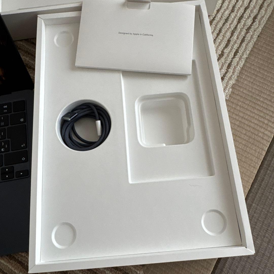 Apple MacBook Air スペースグレー 本体（16g 256）