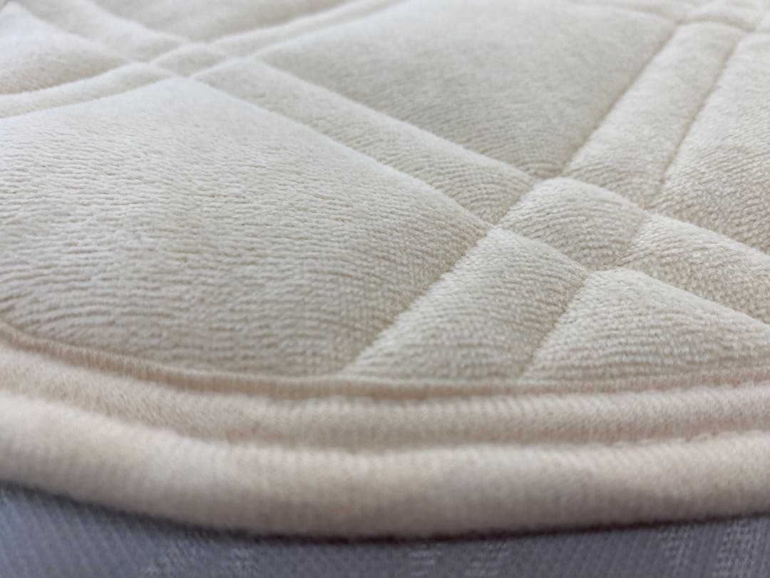 セミダブルサイズ・ロマンス　綿１００%敷きパッド・吸湿発熱素材使用・洗濯OK