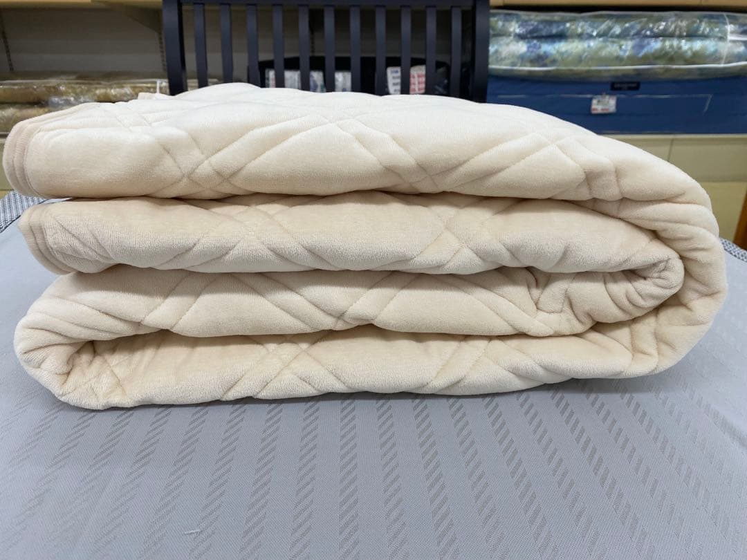 セミダブルサイズ・ロマンス　綿１００%敷きパッド・吸湿発熱素材使用・洗濯OK