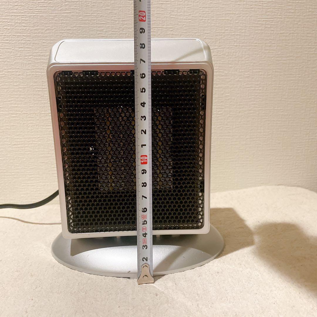 ＊ヒーター 電気 900W 調節可能な ポータブル電気ヒーター 床置き シルバー