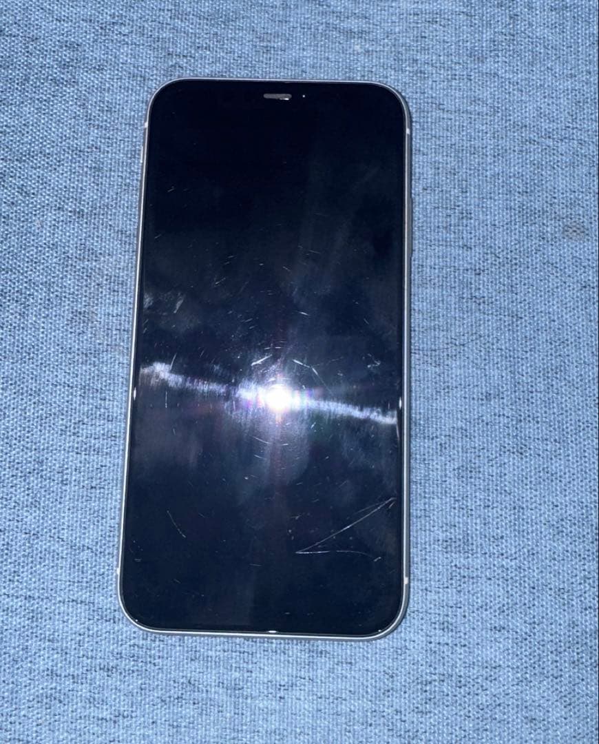 Apple iPhone 11 ホワイト