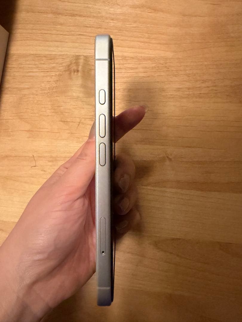 Apple iPhone 16 White 256GB SIMフリー