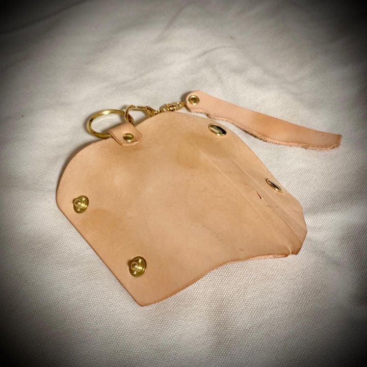 ヌメ革キーケース（現品限り）