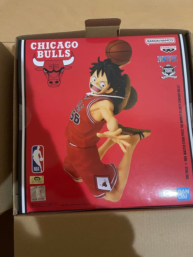【新品未開封】ワンピース　NBAフィギュア レイカーズ　シカゴブルズ　2点セット