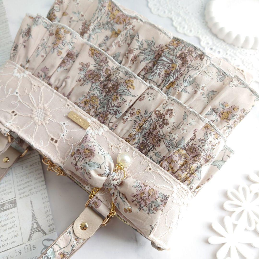 セリーヌ(ウォールナッツ)×マーガレット刺繍 あおりポケット付きフリルバッグ✩