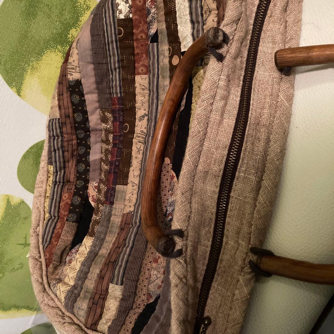 【パッチワーク手作り】ブラウン系パッチワークトートバッグ　木製ハンドルチャック付