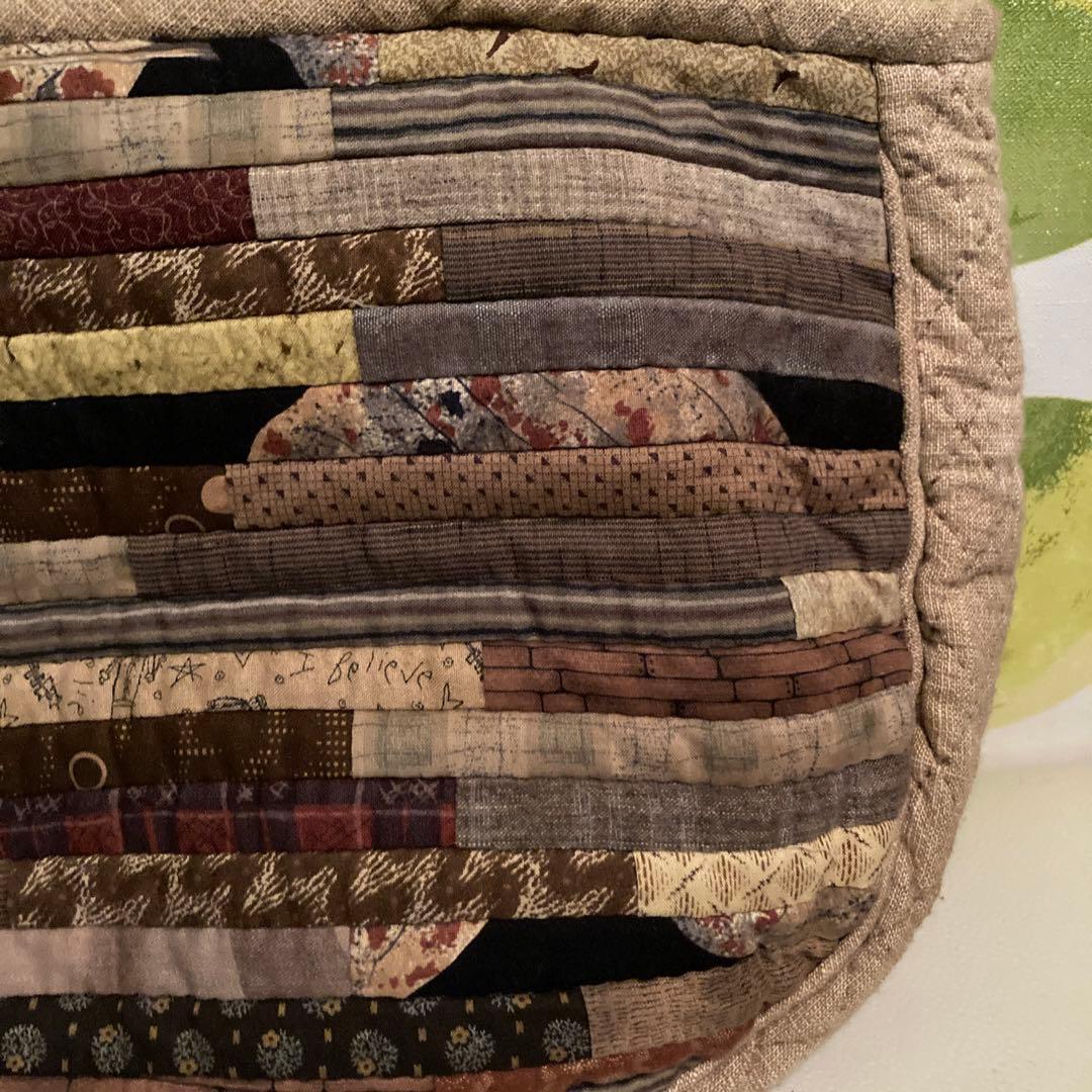 【パッチワーク手作り】ブラウン系パッチワークトートバッグ　木製ハンドルチャック付